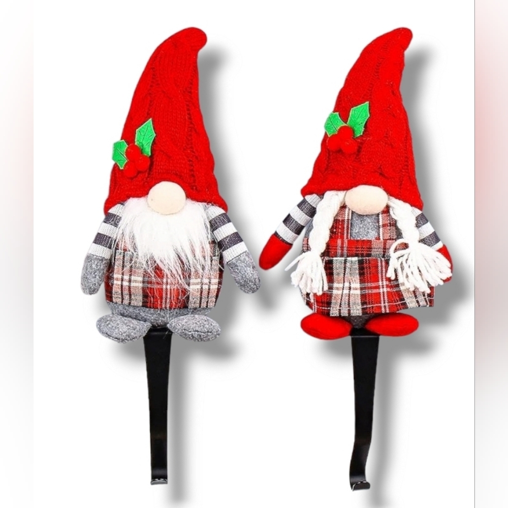 Set of 2 Gnomes Stocking Holders